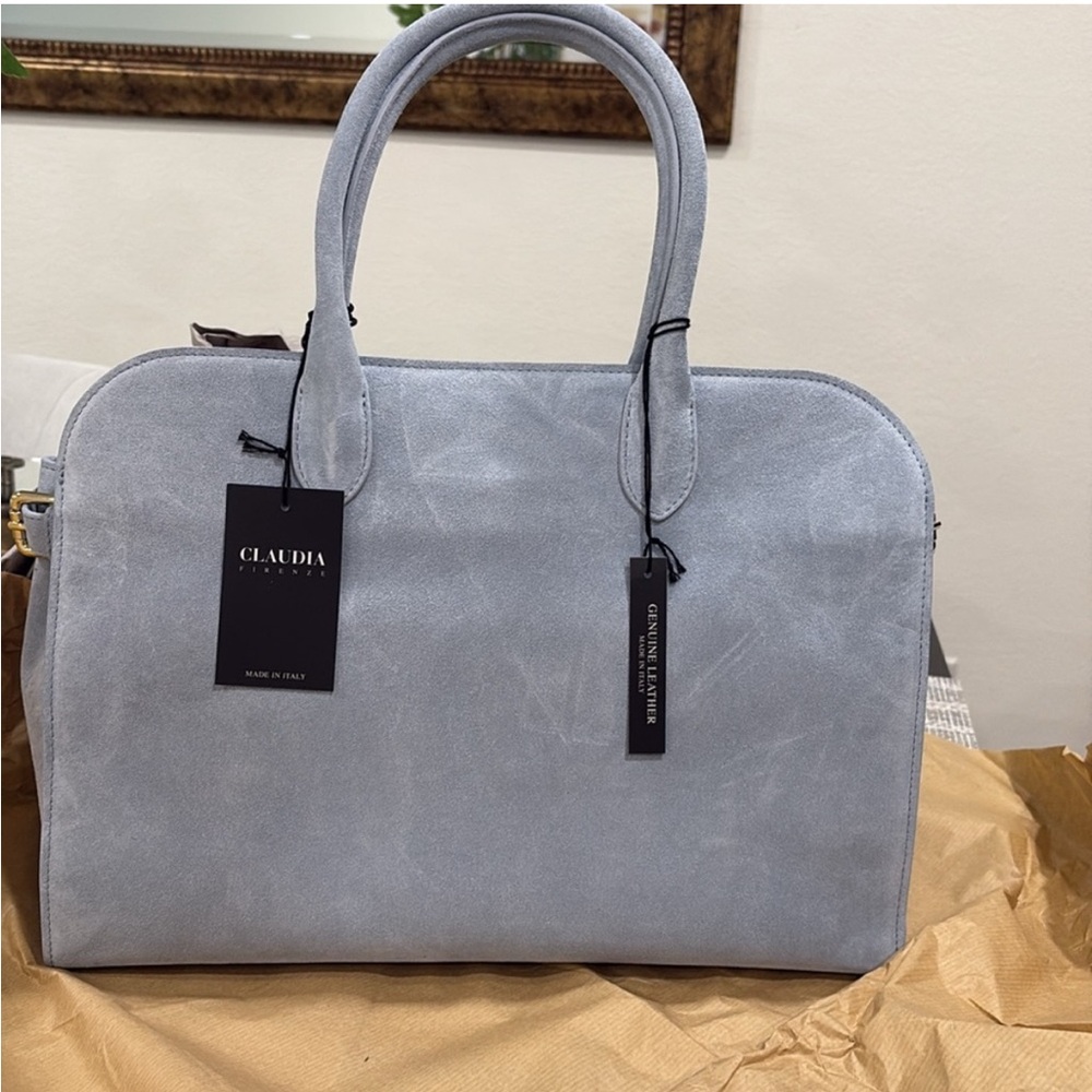 NWT Claudia Firenze Italian Light
Blue Suede Handbag - Picture 4 of 6